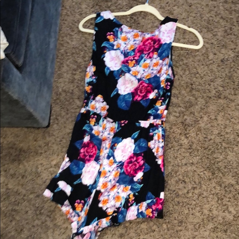 Flowy romper - Picture 2 of 2
